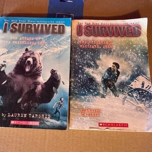 Scholastic I Survived Book Pair - Blue and White Covers